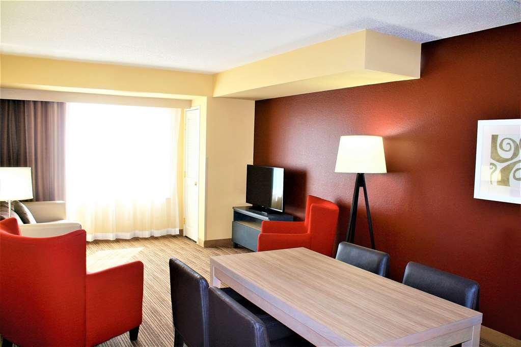 Comfort Inn & Suites St Paul Northeast Vadnais Heights Rum bild