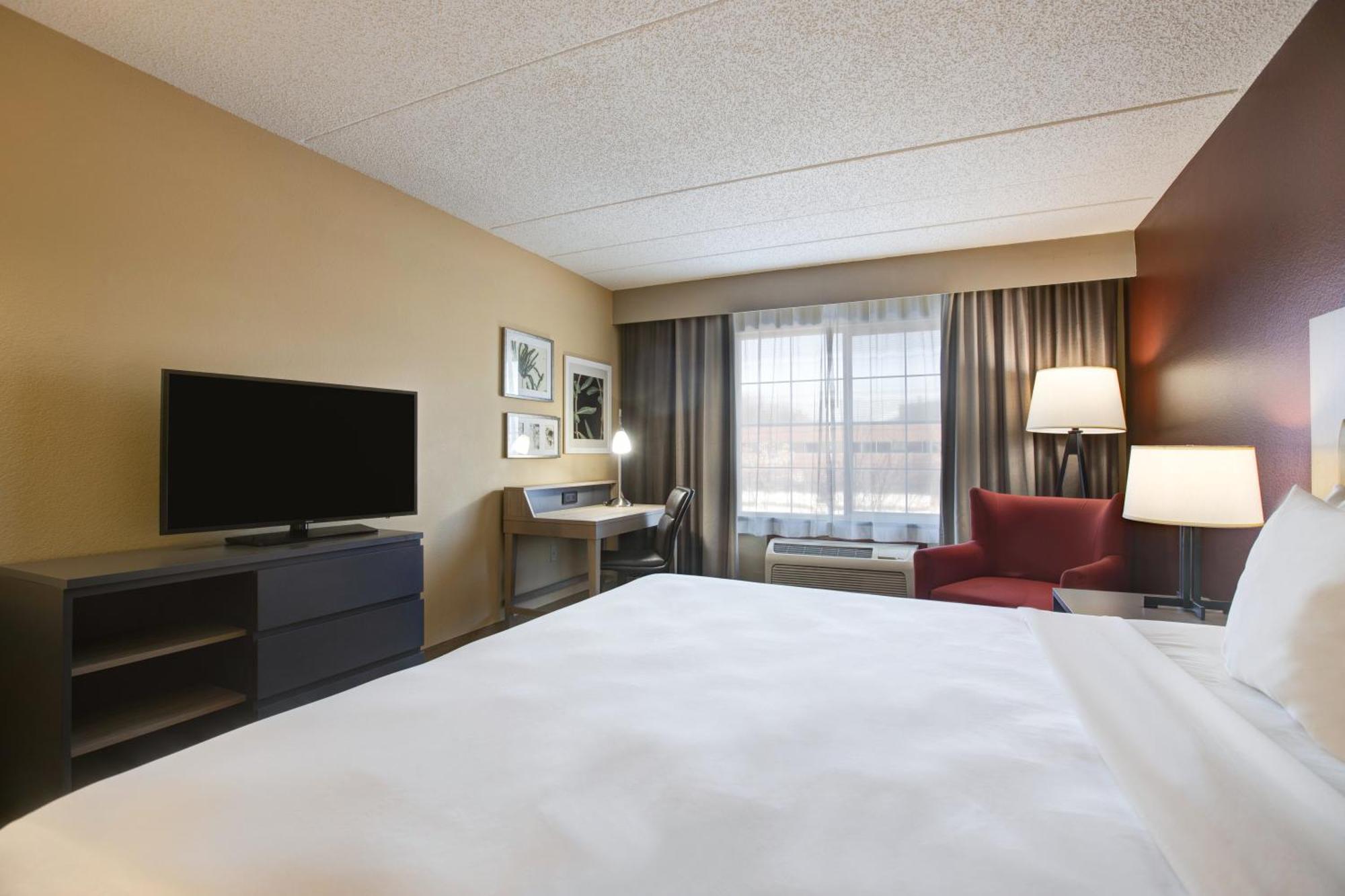 Comfort Inn & Suites St Paul Northeast Vadnais Heights Rum bild