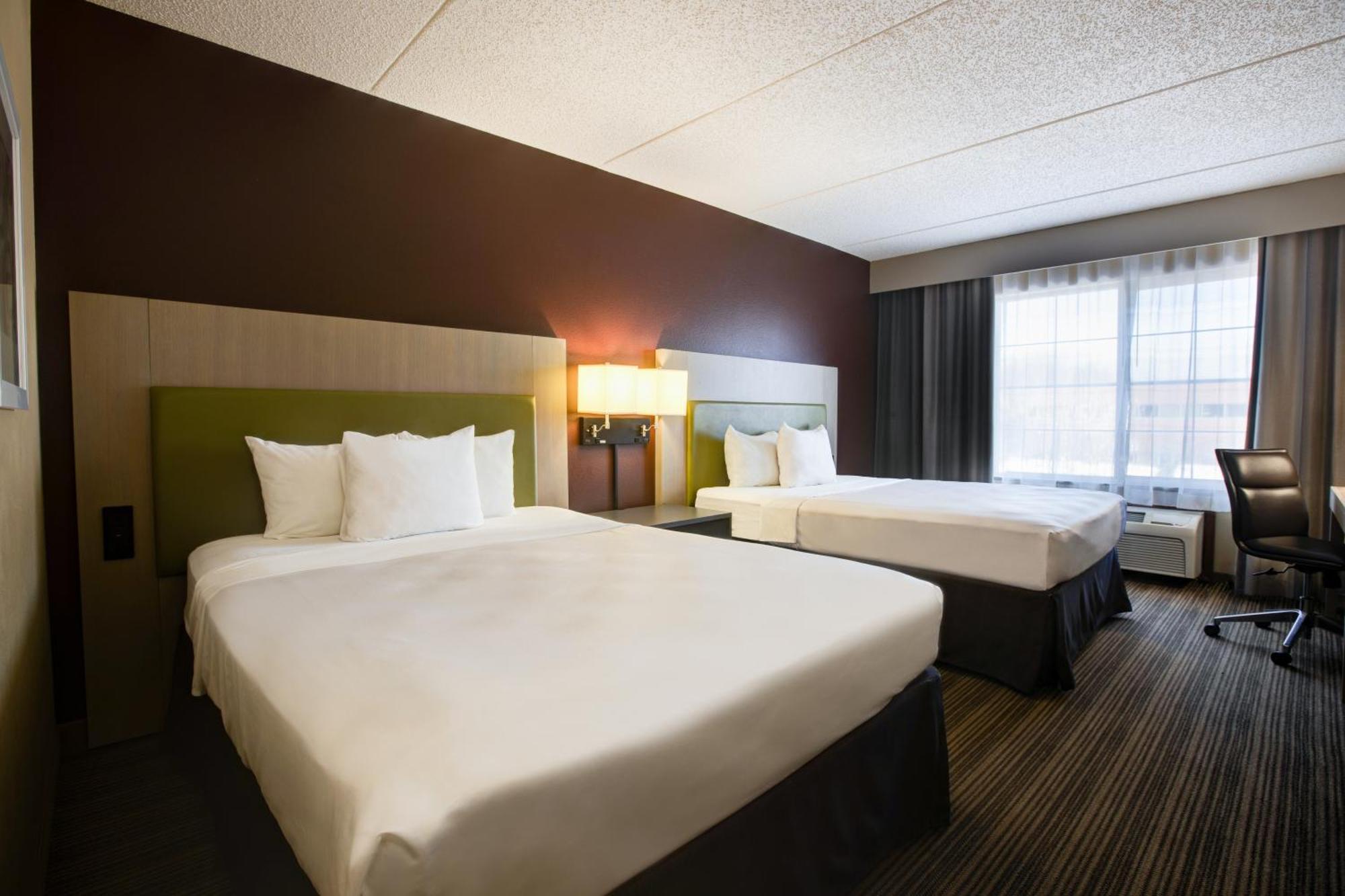 Comfort Inn & Suites St Paul Northeast Vadnais Heights Rum bild