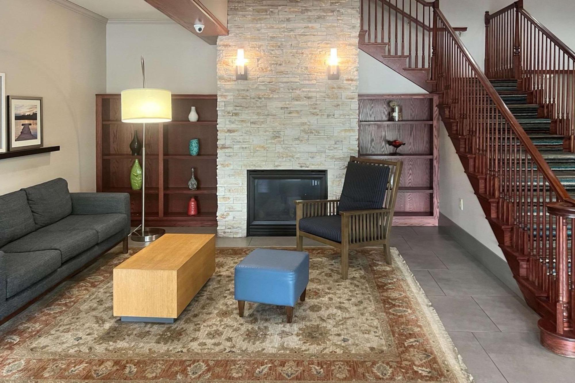 Comfort Inn & Suites St Paul Northeast Vadnais Heights Exteriör bild