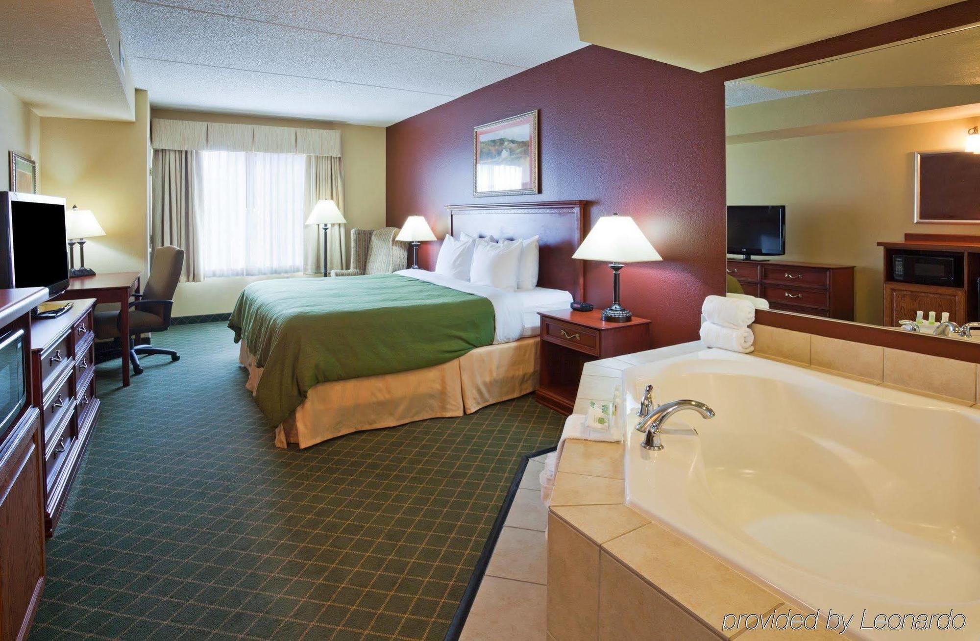 Comfort Inn & Suites St Paul Northeast Vadnais Heights Exteriör bild